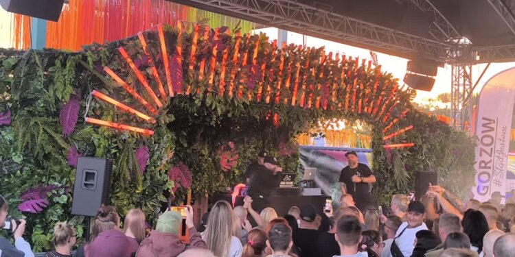 Liroy zrobił imprezę w Wartowni