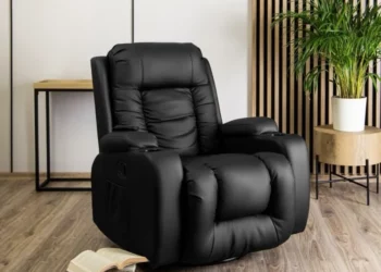 Wybór idealnego fotelu do salonu – o czym pamiętać?