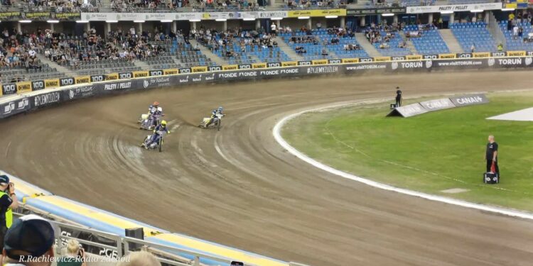 Stal wygrywa na MotoArenie i jest praktycznie pewna wejścia do półfinałów PGEE
