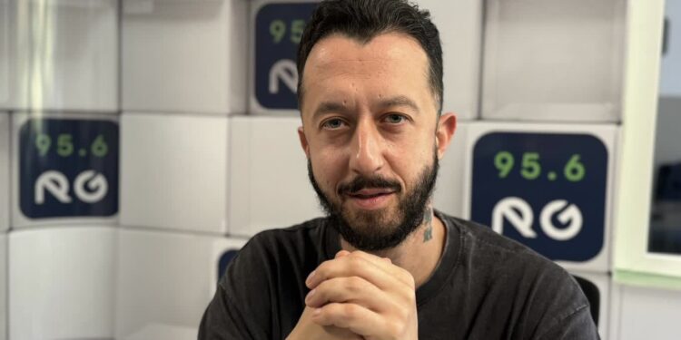 Manuel Dębicki, organizator festiwalu Romane Dyvesa