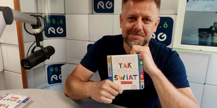 Tomasz Rusek, dziennikarz i autor bajek