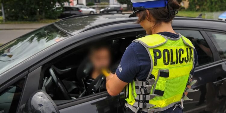 337 mandatów za nadmierną prędkość