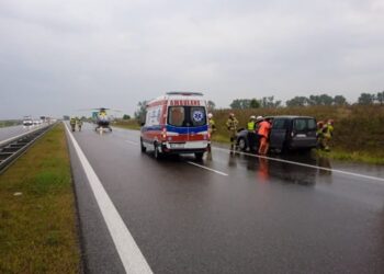 Auto dachowało na S3