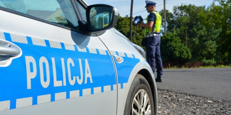 Kierowca był pijany i prowadził na zakazie – ścigała go policja