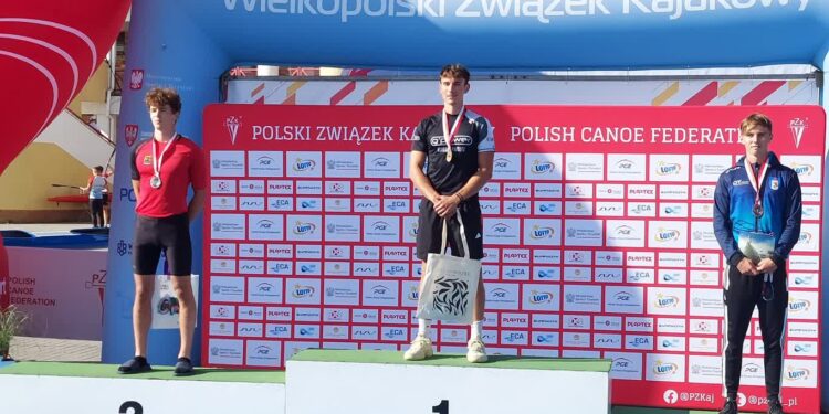 Mnóstwo kajakowych medali w juniorach i młodzikach