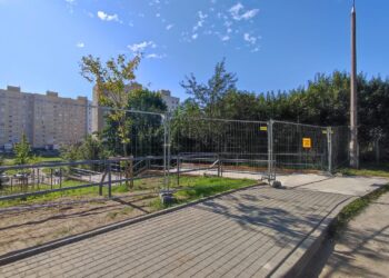 Fuszerka na Piaskach. Chodzi o schody i zieleń