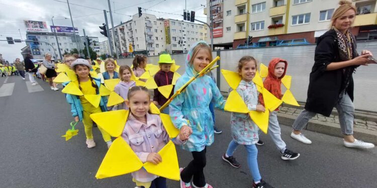 W Gorzowie znów zrobiło się żółto. Ulicami przeszedł Korowód Wrażliwości