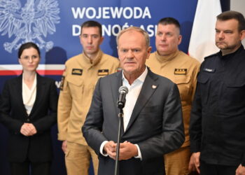 Premier: przed nami krytyczna noc. RCB wydaje kolejne ostrzeżenia