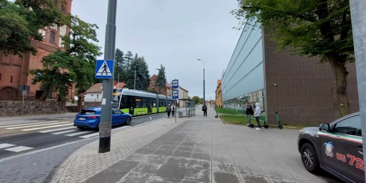 Dodatkowy tramwaj ma rozwiązać problem z porannym dojazdem do szkół