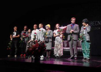 NIEOBECNY_24. Premiera w gorzowskim teatrze