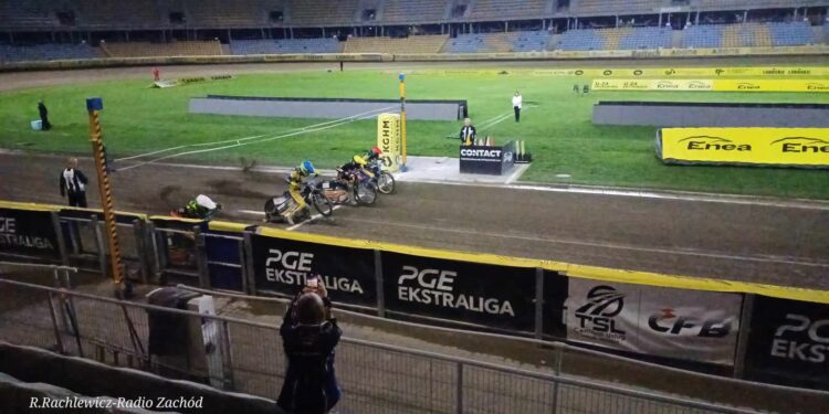 Młodzież zrewanżowała się za seniorów