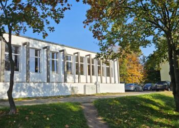 Dwa drzewa zablokują rozbudowę centrum charytatywnego?