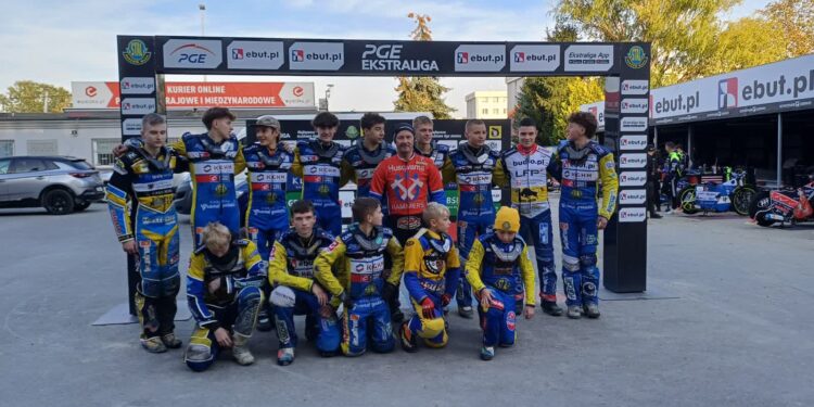 Piotr Świst na torze, Jabłoński uczy się gorzowskich ścieżek. Ostatni trening sezonu