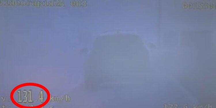 131 km/h we mgle i w terenie zabudowanym