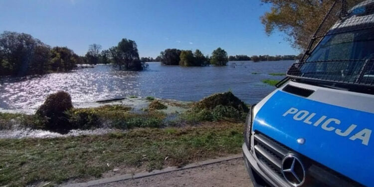 Policjanci ustalają okoliczności śmierci 70-letniego wędkarza
