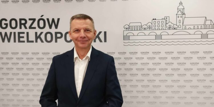 Przed radnymi dziesiątki decyzji. Będzie też o Stali