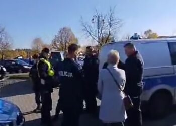 Awantura przed cmentarzem