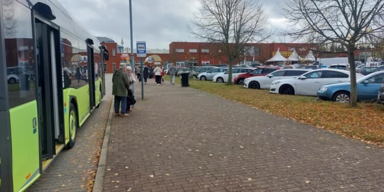 Pełne autobusy, ale jest jeszcze spokojnie