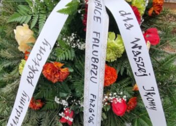 Składamy pokłony dla Waszej ikony. Wieniec od Falubazu trafił pod pomnik Edwarda Jancarza