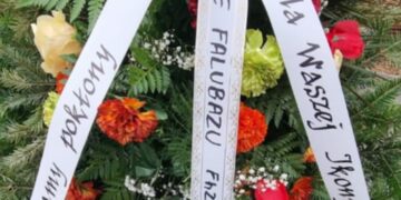 Składamy pokłony dla Waszej ikony. Wieniec od Falubazu trafił pod pomnik Edwarda Jancarza
