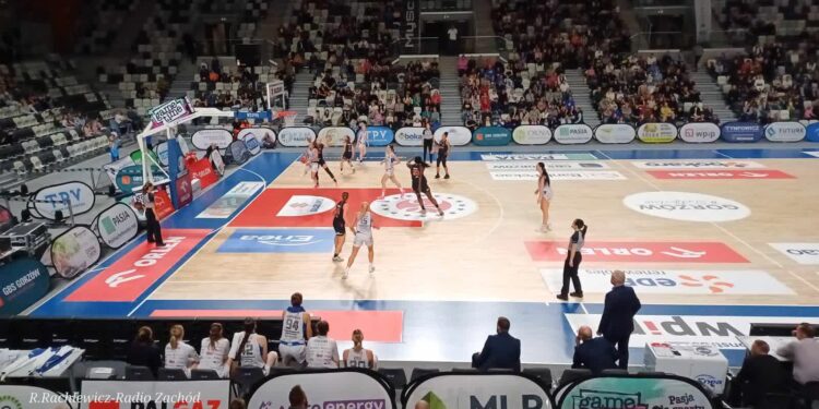 Ostatnia Prosta: koszykówka, piłka ręczna, tenis stołowy