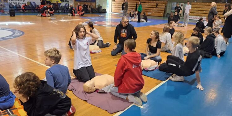 Bicie rekordu w udzielaniu pierwszej pomocy