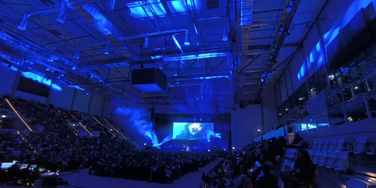 Muzyczna podróż w Arenie