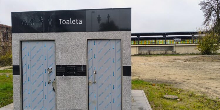 Toaleta dla podróżnych jeszcze w listopadzie