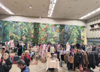 Vintage Targ w vintage sali