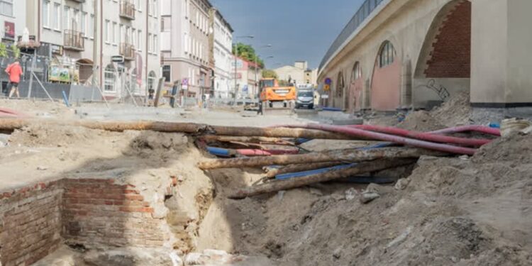 Co z muralem na estakadzie? Jest odpowiedź PKP PLK