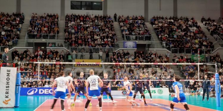 Warszawianie wyraźnie lepsi w gorzowskiej Arenie