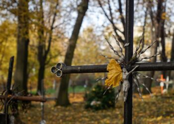 Bp Lityński: Wszystkich Świętych to święto pełne radości