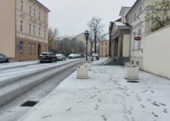 Pada śnieg, pada…