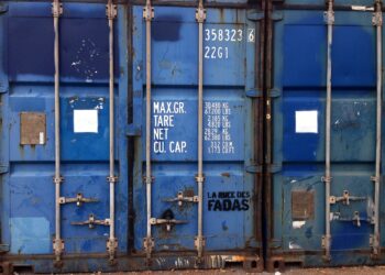 Rodzaje kontenerów i ich zastosowanie. Wynajem kontenerów na odpady