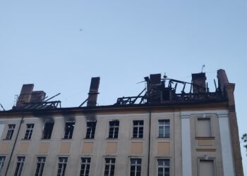 Spalone budynki będą miały zadaszenie