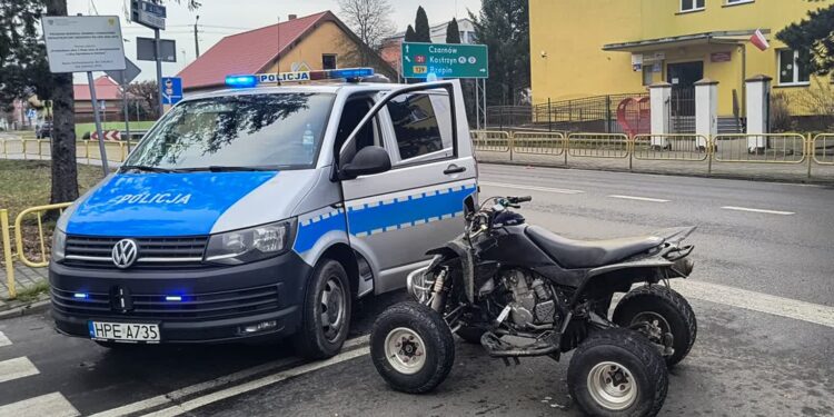 Bez prawa jazdy, na wybrakowanym quadzie. 21-latek zatrzymany po pościgu