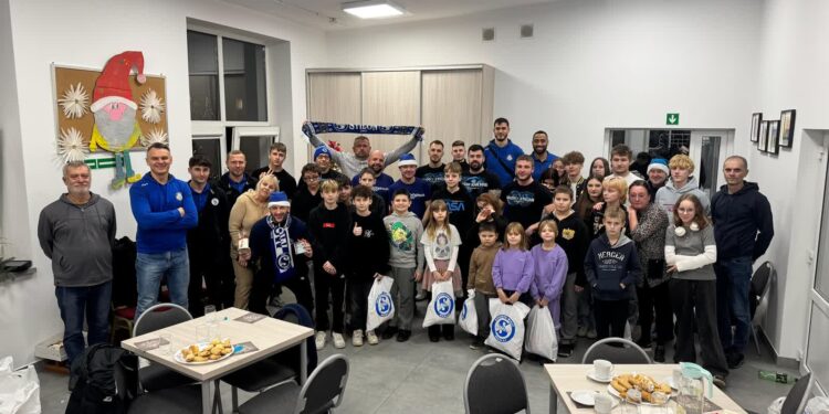 Niebiesko-Biały Mikołaj / www.facebook.com