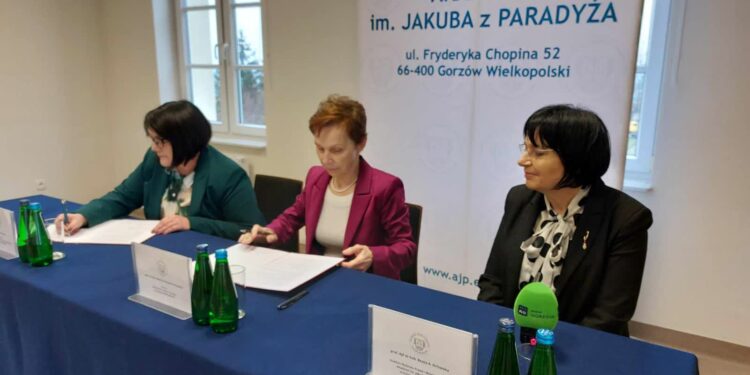 Uczelnia i szkoła będą współpracować