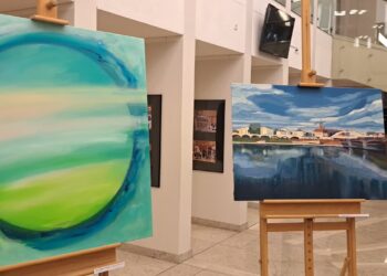 „Artyści Dzieciom”. Charytatywna aukcja w Filharmonii Gorzowskiej