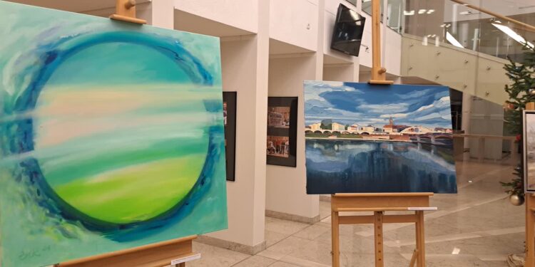 „Artyści Dzieciom”. Charytatywna aukcja w Filharmonii Gorzowskiej