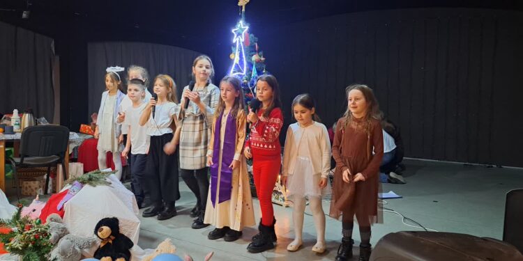 Świąteczne spotkanie dzieci w MCK Zawarcie