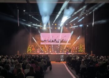 STUDIO ARENA: Kolędy Golec uOrkiestra