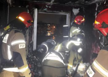 Pożar mieszkania na Staszica. Jedna osoba poszkodowana