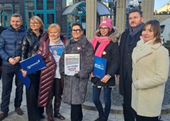 Zbierają podpisy poparcia dla Trzaskowskiego