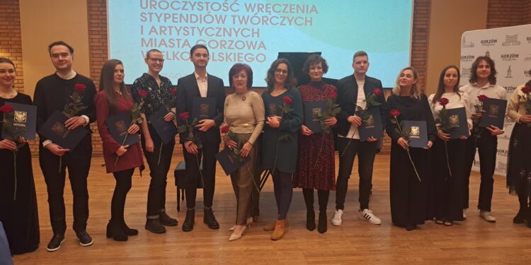 Gorzowscy artyści nagrodzeni. Wręczono stypendia artystyczne