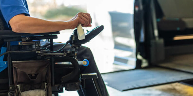 PFRON pomoże w zakupie auta dla osób na wózkach