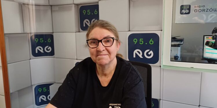 Izabela Kunicka, Stowarzyszenie Pomocy Zwierzętom „Azyl”