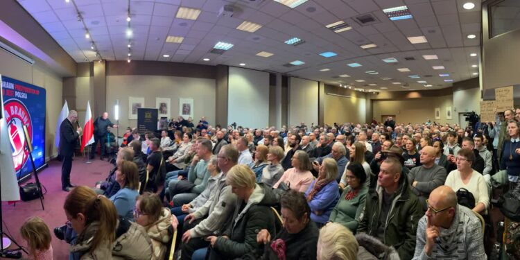 Grzegorz Braun spotkał się z wyborcami w Gorzowie