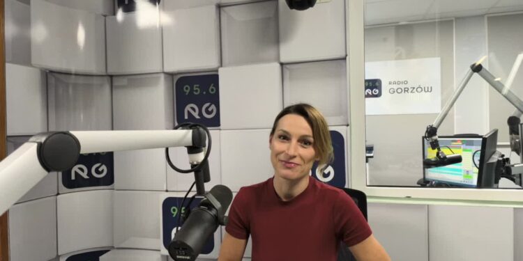 Justyna Bucknall-Hołyńska, psycholog