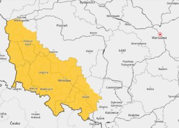 IMGW ostrzega przed „szklanką” na drogach